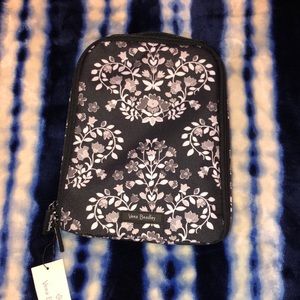 Vera Bradley lunchbox 🍏